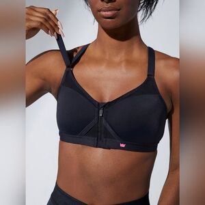 NWT Shefit Exhilerate Sports Bra Black Adjusteable Supportive Small S
